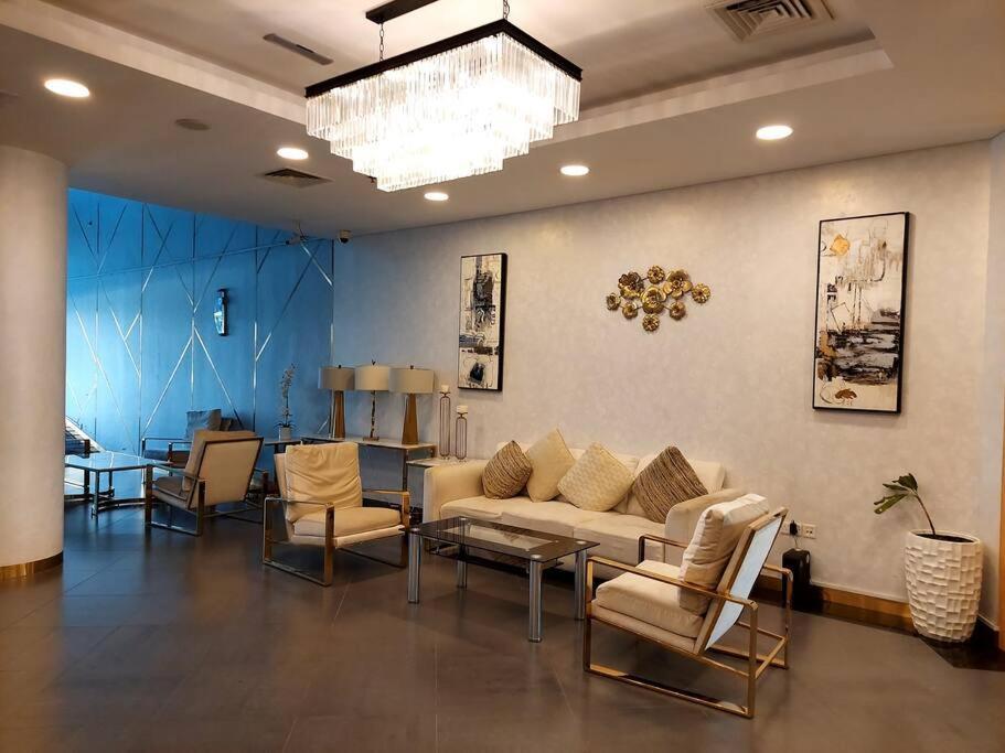 Harf1704 Cozy 1br With Balcony In Reem Island *